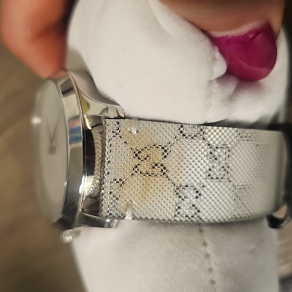 Unisex Gucci watch Good condition - Picture 17 of 17